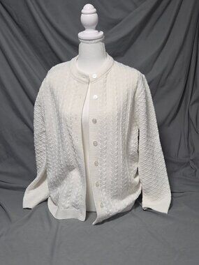 Cuddle Knit Medium White Sweater/Cardigan